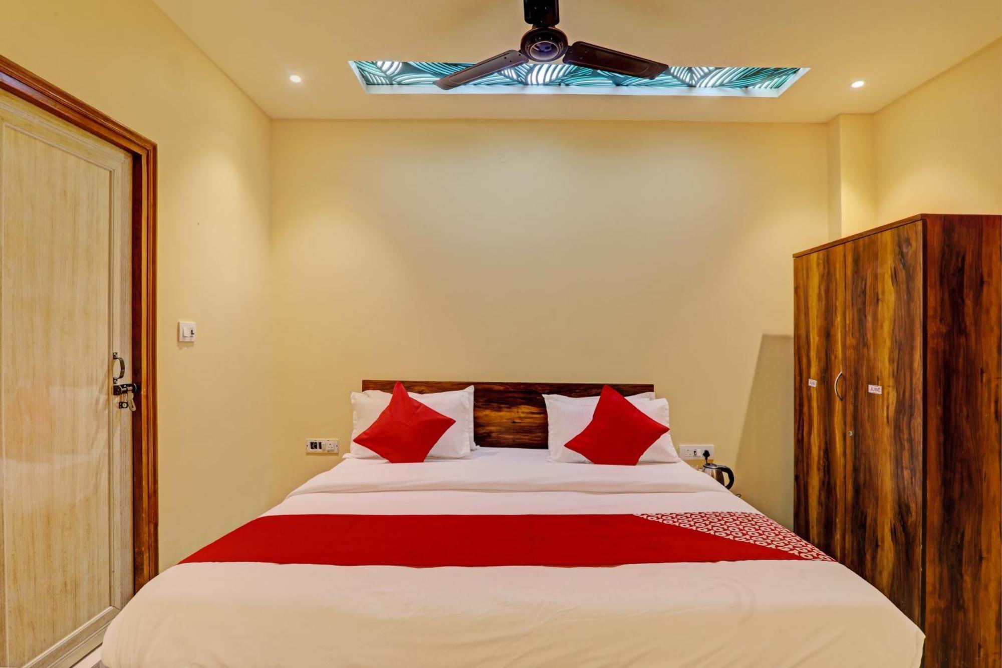 Hotel O Royal Regency Palace Gorakhpur Exterior photo